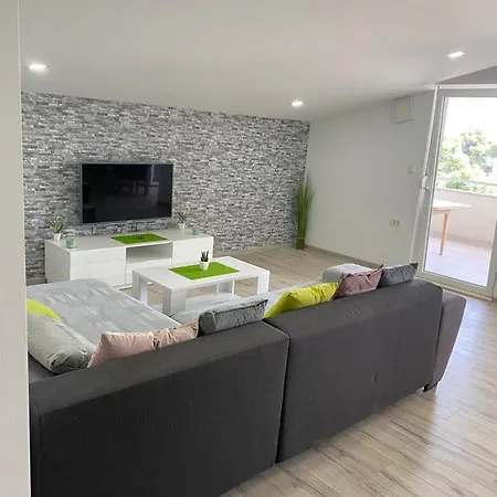 Apartment Andela
