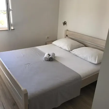 Andela Apartment *